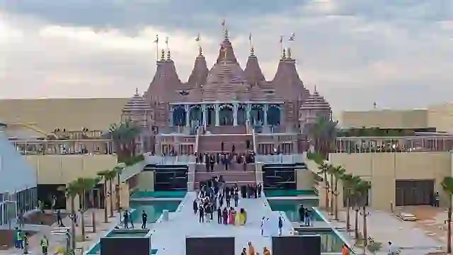 ABU DHABI CITY TOUR PRIVATE WITH BAPS TEMPLE