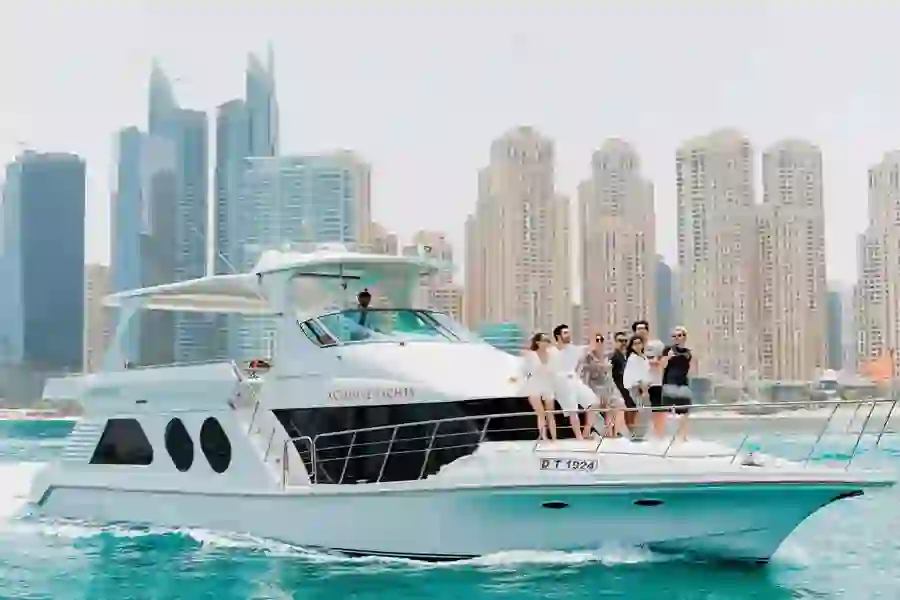 DUBAI MARINA TOUR in LUXURY YACHT